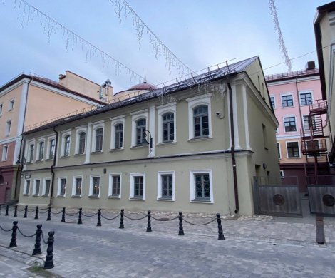 Минск, Революционная 32