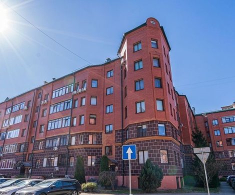 Минск, Стариновская 37