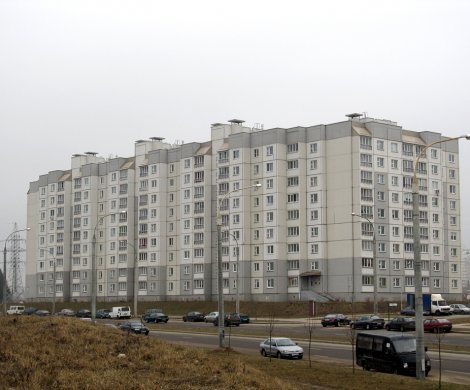 Минск, Аладовых 17