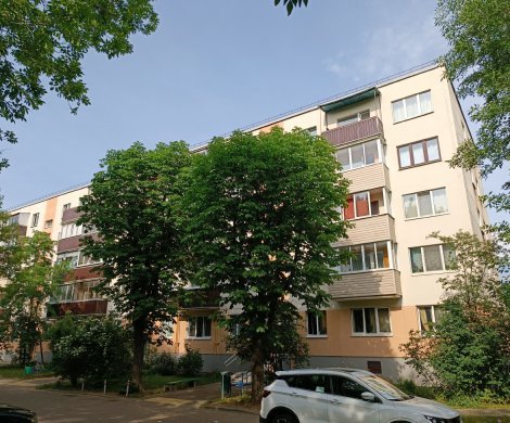 Минск, Карастояновой 37