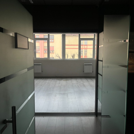 Фотография Аренда офисного помещения 112 м.кв.  - фото 4