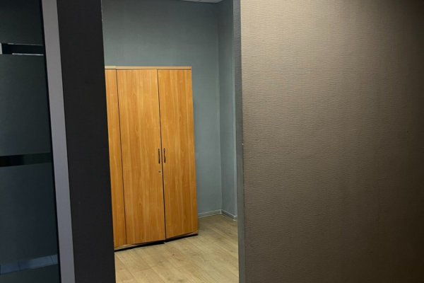 Аренда офисного помещения 112 м.кв.  - фото 2