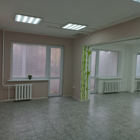 Фотография Помещение под сферу услуг, офис, пункт выдачи товаров - фото 2