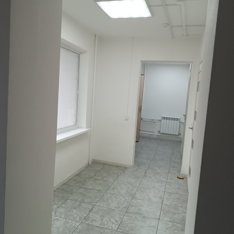 Фотография Помещение под сферу услуг, офис, пункт выдачи товаров - фото 3