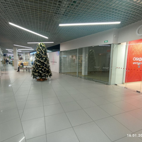Фотография Помещение в Торговом центре в аренду - фото 1