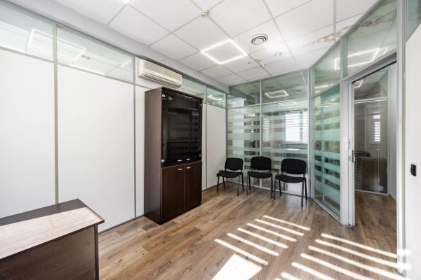 Продам оборудованный офис. Минск, Скрыганова ул., д.6 - фото 13
