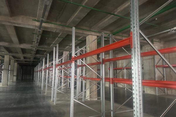 1500 кв.м склад современный отапливаемый + офисы. Уже готов к заезду . От МКАД 5 минут на авто. Нет платных дорог.    - фото 1