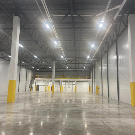 Фотография Аренда современных складских блоков в Минске &mdash; до 8 670 м&sup2; . Доступно  с января 2026 года. Блоки от 3450 кв.м. Заезд с декабря для организации работ - фото 2