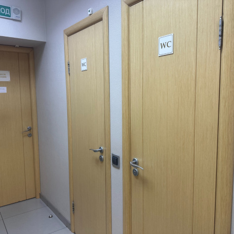 Фотография Продается коммерческое помещение (200 кв.м.) на 1 этаже жилого дома с отдельным входом, ул. Берестянская, пл. Победы - фото 9