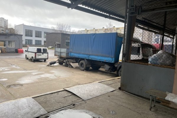 Складское помещение 558 кв.м в центральной части города В.Хоружей. С рампой. - фото 2