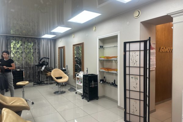 Продается коммерческое помещение (200 кв.м.) на 1 этаже жилого дома с отдельным входом, ул. Берестянская, пл. Победы - фото 4
