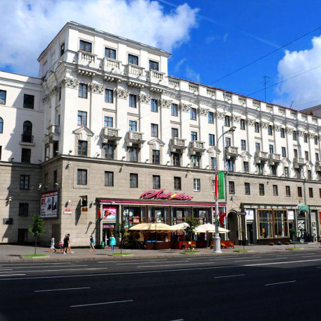 Фотография 4-комнатная квартира по адресу НЕЗАВИСИМОСТИ, 19 - фото 1