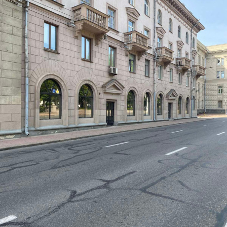 Фотография Продам торговое помещение в центре - фото 3