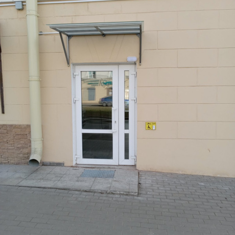 Фотография Продам торговое помещение возле метро - фото 2