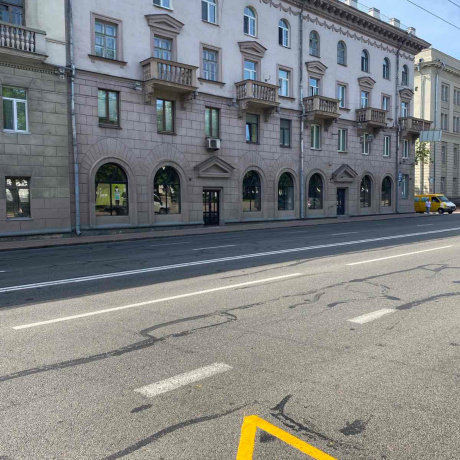Фотография Продам торговое помещение в центре - фото 2