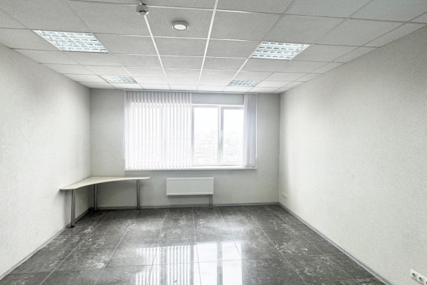 Сдам офис 26.5 м&sup2; в БЦ ''Парк-Плаза'' - фото 1