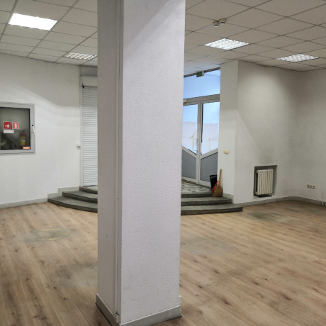 Фотография Помещение с отдельным входом для торговли или сферы услуг - фото 3