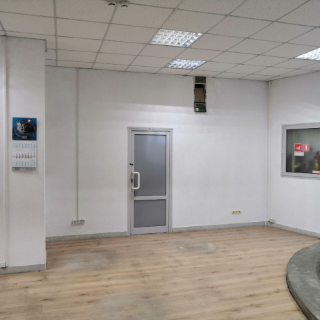 Фотография Помещение с отдельным входом для торговли или сферы услуг - фото 5