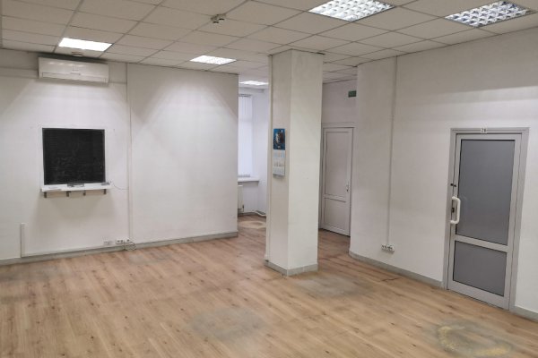 Помещение с отдельным входом для торговли или сферы услуг - фото 4