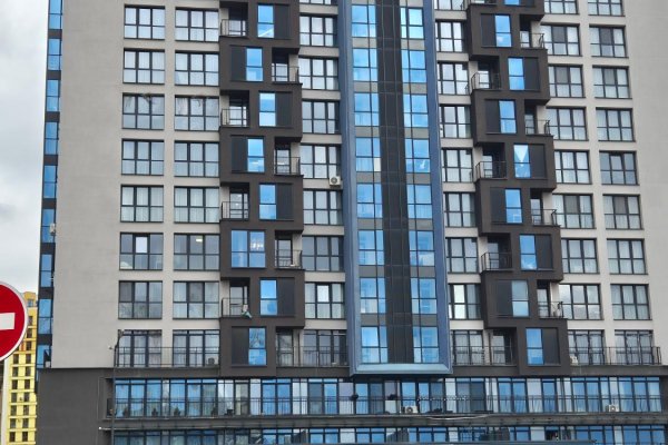 Торгово-административное помещение 35,9 м2  в Минске на улице Лейтенанта Кижеватова 1 - фото 1