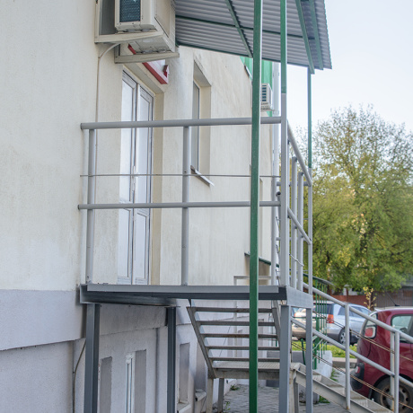 Фотография Торговое помещение 178 м&sup2;  на 1 этаже с тремя отдельными входами, рядом с метро. Отлично для шоурума или магазина. - фото 9