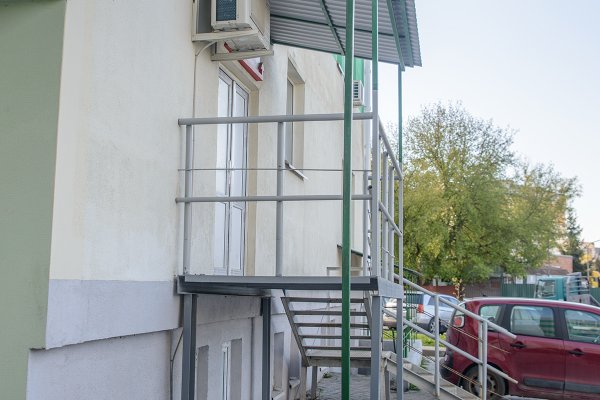 Торговое помещение 178 м&sup2;  на 1 этаже с тремя отдельными входами, рядом с метро. Отлично для шоурума или магазина. - фото 9