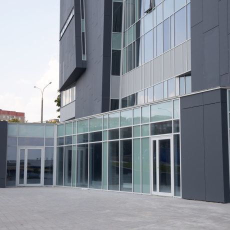 Фотография Аренда торгово-офисного помещения под шоурум, автосалон - фото 2