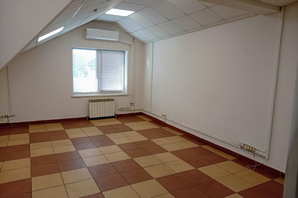 Офисные помещения от 24 до 180 м.кв. сдам в аренду - фото 6