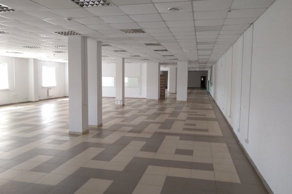 Производственно-офисное помещение 1326 м.кв. сдается в аренду в пригороде Минска. - фото 1