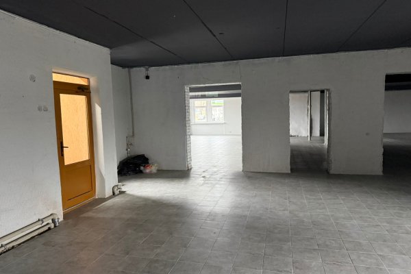 Просторное помещение 250 м2. Серова 2а - фото 9