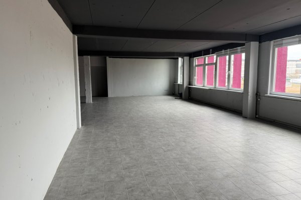 Просторное помещение 250 м2. Серова 2а - фото 7