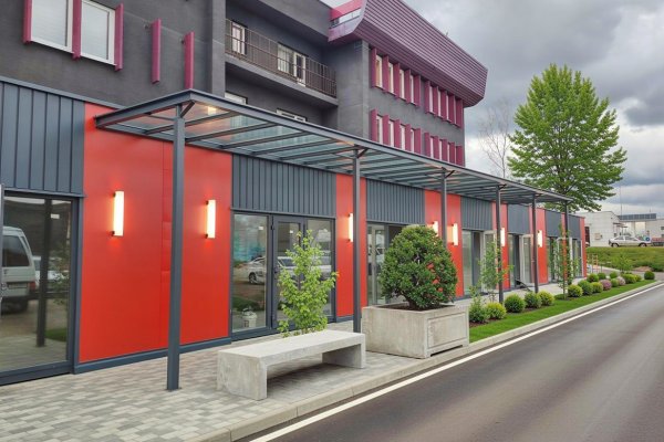 Новые павильоны возле метро ''Слуцкий Гостинец'' - фото 1