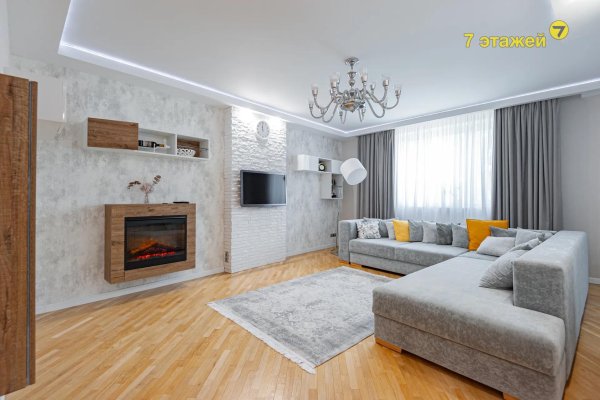 3-комнатная квартира по адресу Сергея Есенина ул., 6 - фото 1