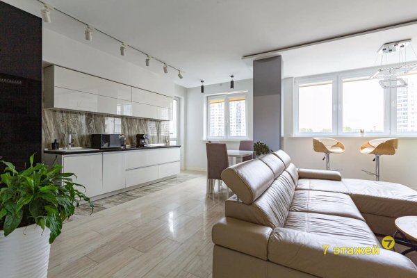 2-комнатная квартира по адресу Дзержинского ул., 15 - фото 11