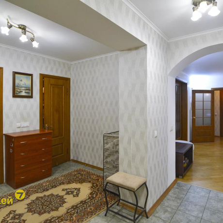 Фотография 5+ -комнатная квартира по адресу Пономаренко ул., 54 - фото 5