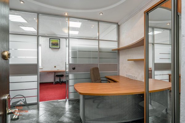 Сдается офис 27.6 м2 рядом с Минск Мир по ул.Володько 24А. - фото 1