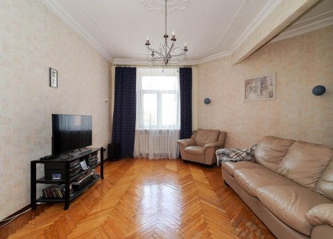 3-комнатная квартира по адресу Захарова ул., д. 19 - фото 1