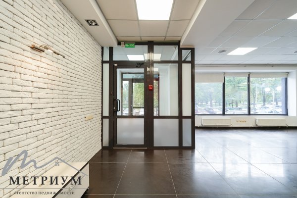 Торгово-офисное помещение, площадью 288 кв.м. ул Бирюзова 10А. ЭКСКЛЮЗИВНОЕ ПРЕДЛОЖЕНИЕ, СПЕШИТЕ!!!  - фото 10