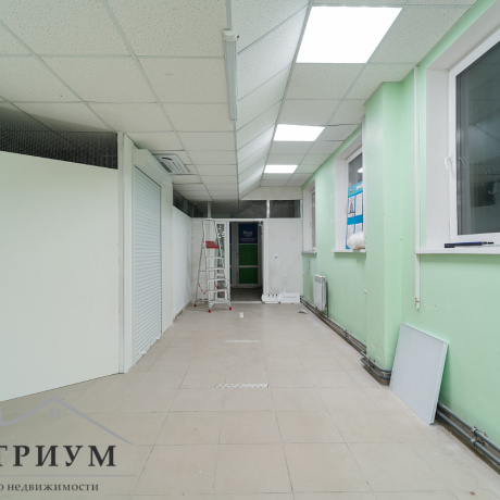 Фотография Арендатор не оплачивает услуги агентства!!! В ТЦ &laquo; Перекресток&raquo; сдается торговое помещение по адресу д. Боровляны ул. Березовая 108 - фото 12