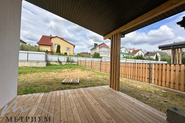 Современный дом на тихой улице Курганной в Минске возле парка  - фото 4