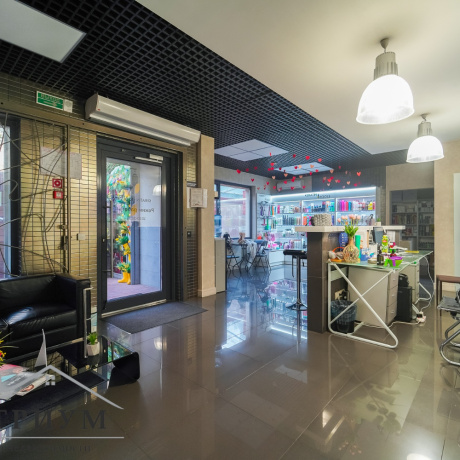 Фотография Покупатель не оплачивается услуги агентства!  Продается коммерческое помещение с арендатором по адресу г.Минск  ул. Петра Мстиславца 1,  площадью 102 - фото 4