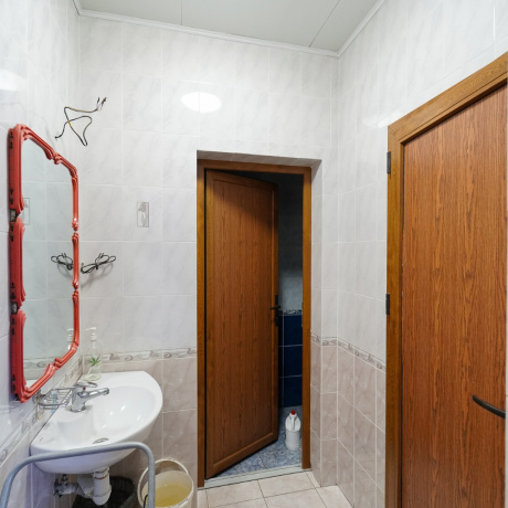 Фотография Сдаётся склад 380м&sup2; с офисом 50 м&sup2; в черте Минска, ул. Карвата 77 - фото 16