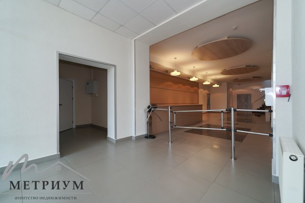  Помещение под ОФИС и СФЕРУ УСЛУГ 955.90 кв.м. ул. Нарочанская 11 - фото 3