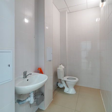 Фотография Аренда торгового помещения 69,2 кв.мв торговом центре в Заславле, Студенческий переулок 5 - фото 9