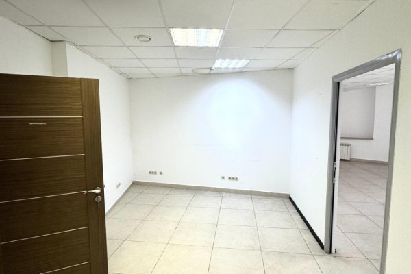 Аренда офисных помещений от 21,6 до 175,2 м2 возле ст. метро &laquo;Кунцевщина&raquo;, Домбровская 9 - фото 11