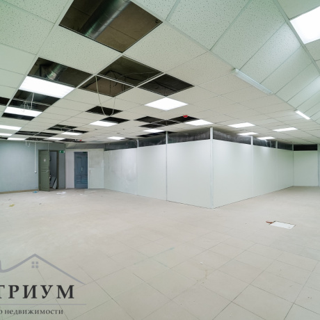 Фотография Арендатор не оплачивает услуги агентства!!! В ТЦ &laquo; Перекресток&raquo; сдается торговое помещение по адресу д. Боровляны ул. Березовая 108 - фото 9