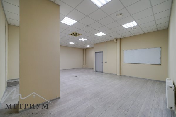  Помещение под ОФИС и СФЕРУ УСЛУГ 955.90 кв.м. ул. Нарочанская 11 - фото 8