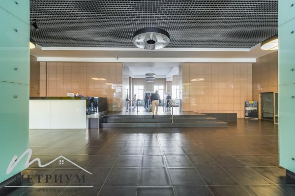 В БЦ &laquo;Тайм&raquo; сдается в аренду офис 71.3 м&sup2; рядом с метро, ул. Толбухина, 2 - фото 4