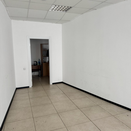 Фотография Аренда офисных помещений от 21,6 до 175,2 м2 возле ст. метро &laquo;Кунцевщина&raquo;, Домбровская 9 - фото 6