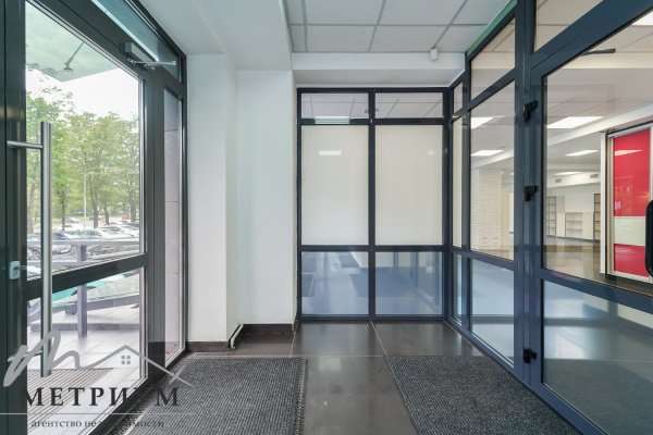 Торгово-офисное помещение, площадью 288 кв.м. ул Бирюзова 10А. ЭКСКЛЮЗИВНОЕ ПРЕДЛОЖЕНИЕ, СПЕШИТЕ!!!  - фото 6